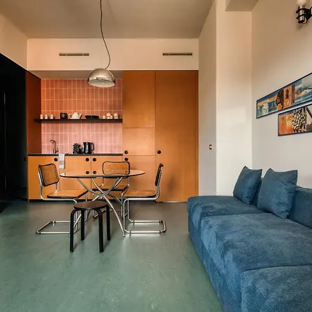 Just Urban - Chic Retro 1br -10 Min By Tram To Duomo Appartement